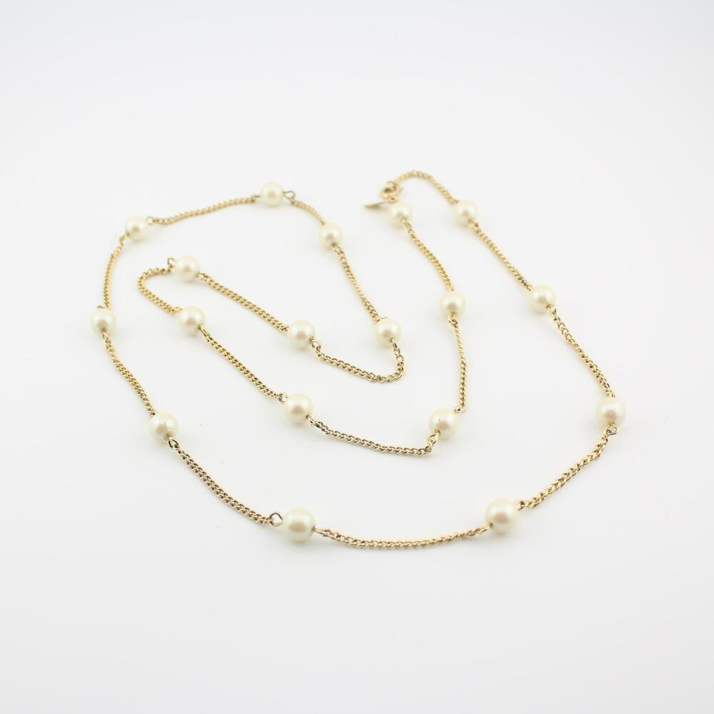 Sarah Coventry Gold Tone Faux Pearl Long Necklace Signed Sarah Cov